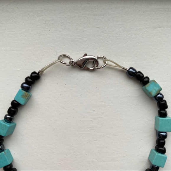 Vintage turquoise & black hematite bead bracelet - Picture 2 of 6